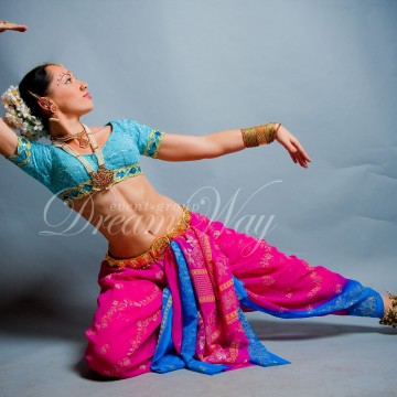 Шоу в Одессе. Индийские танцы.